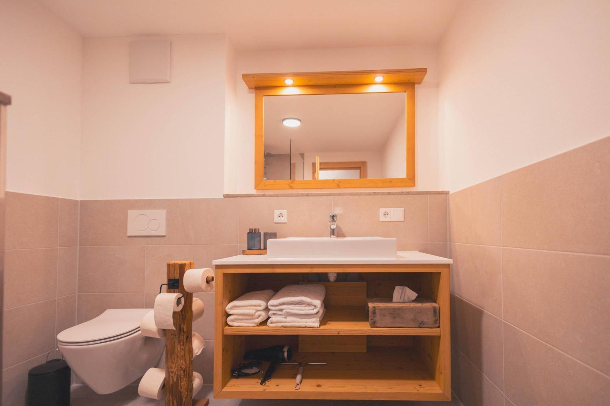 Zumhofer Apartment กมุนด์ อัม เทกันซี ภายนอก รูปภาพ