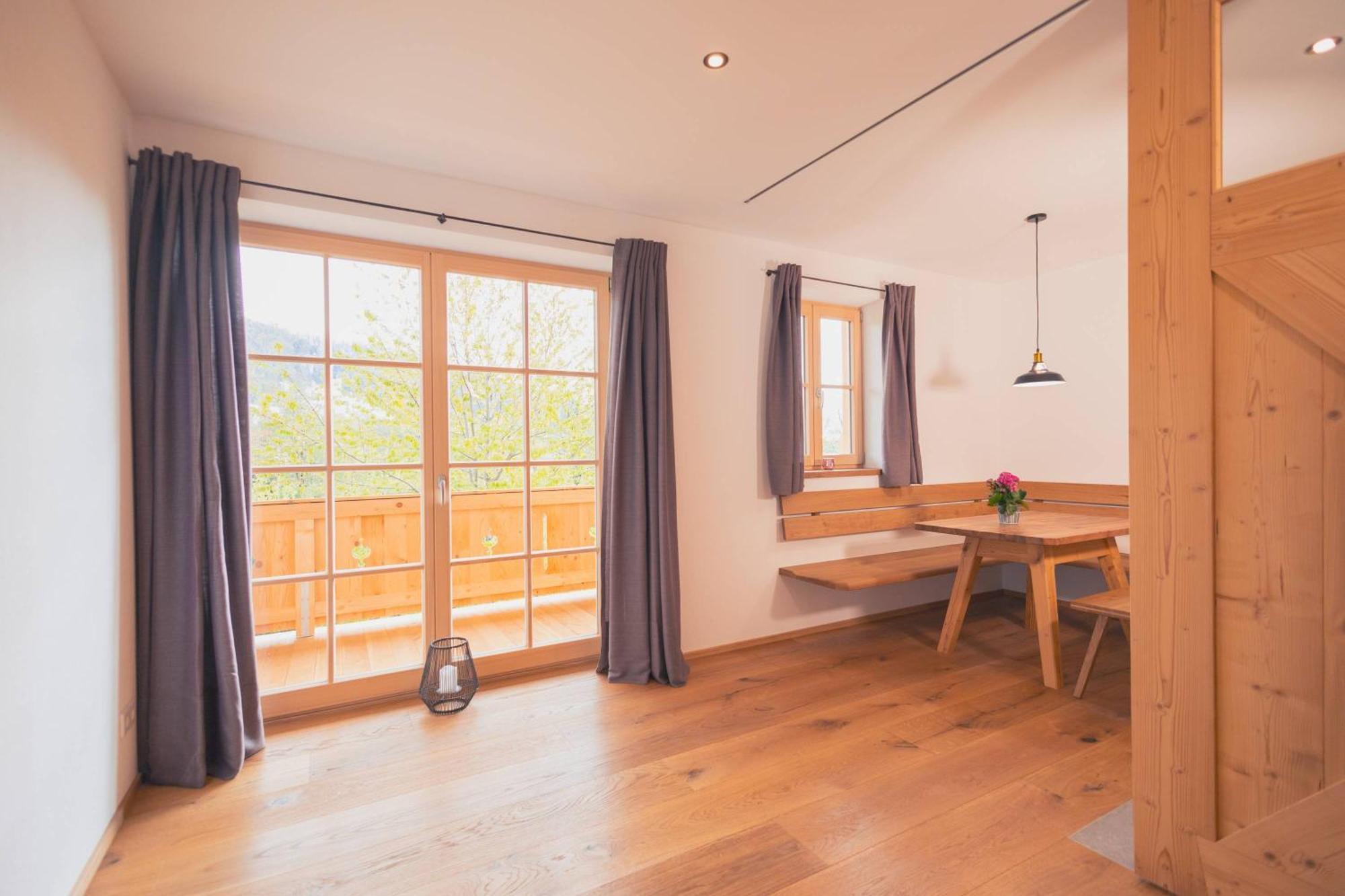 Zumhofer Apartment กมุนด์ อัม เทกันซี ภายนอก รูปภาพ