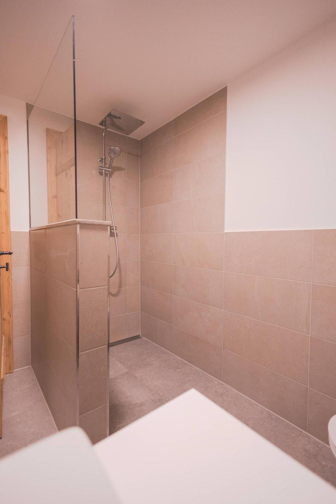 Zumhofer Apartment กมุนด์ อัม เทกันซี ภายนอก รูปภาพ